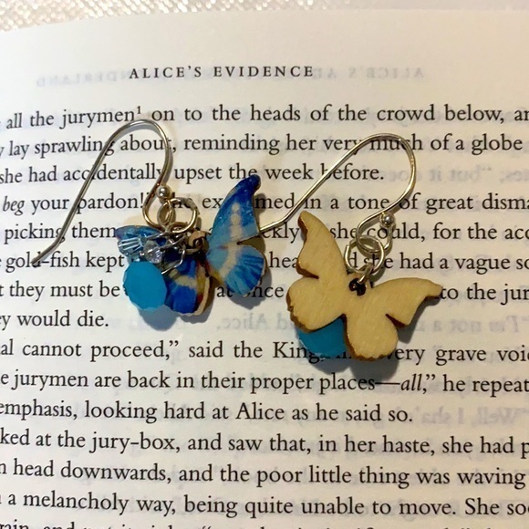 Sterling‎ silver blue theme wood butterfly earrings nwt - Picture 4 of 6